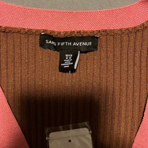 $125 Saks Fifth Avenue Size M Rayon Ribbed V Neck Cardigan Sweater Top NWT - Picture 3 of 5